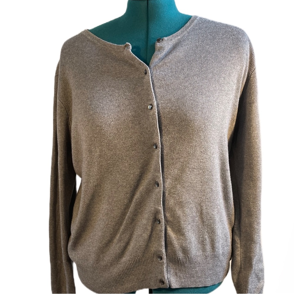 Elegant Gray Croft & Barrow Cardigan with Pearl Buttons - XL